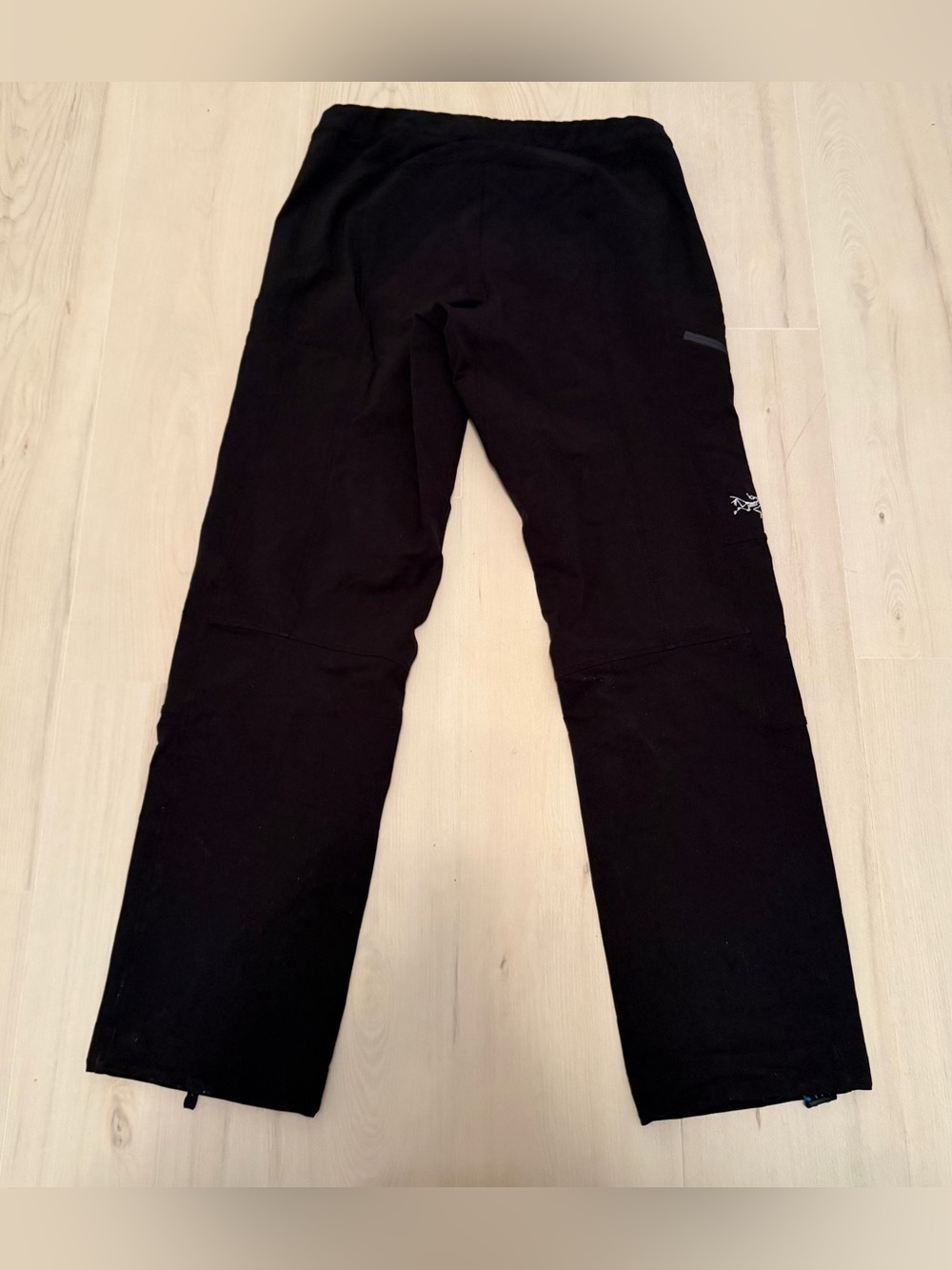 Arc'teryx Black Snow Pants with Blue Zip Pulls - Picture 3 of 3